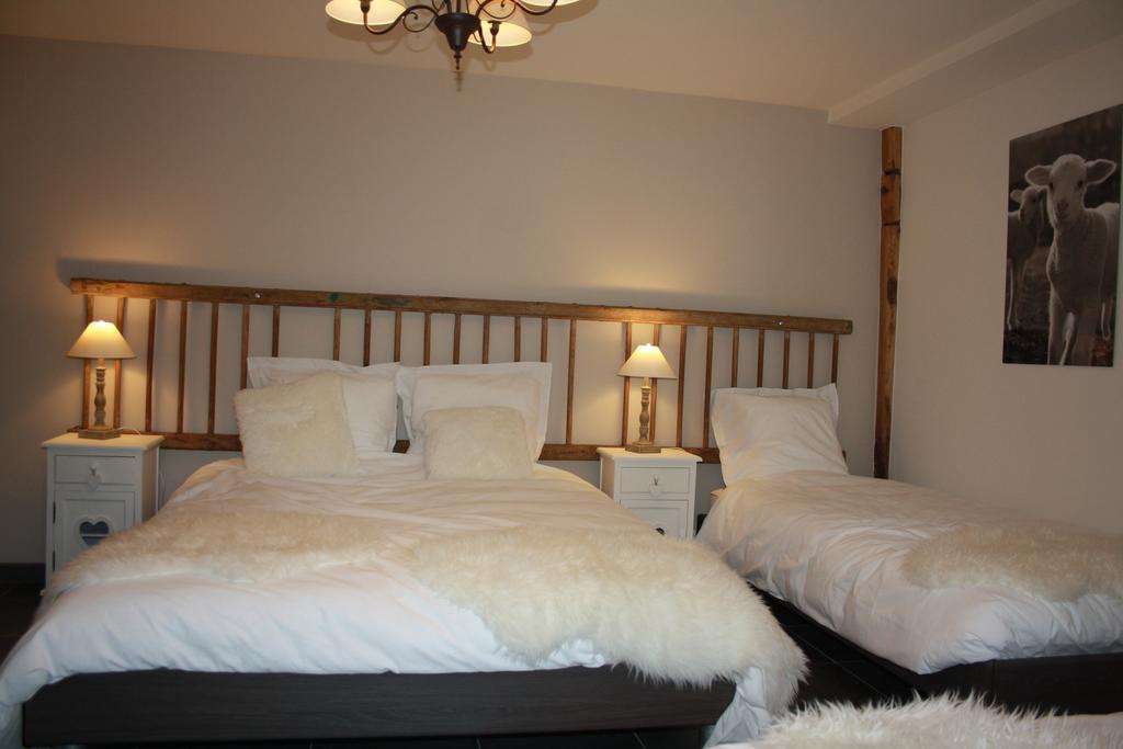 Les Gites "Coeur De Ferme" Celles  Room photo