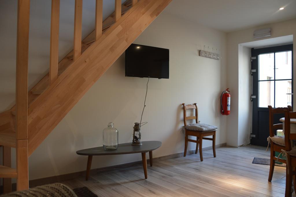 Les Gites "Coeur De Ferme" Celles  Exterior photo