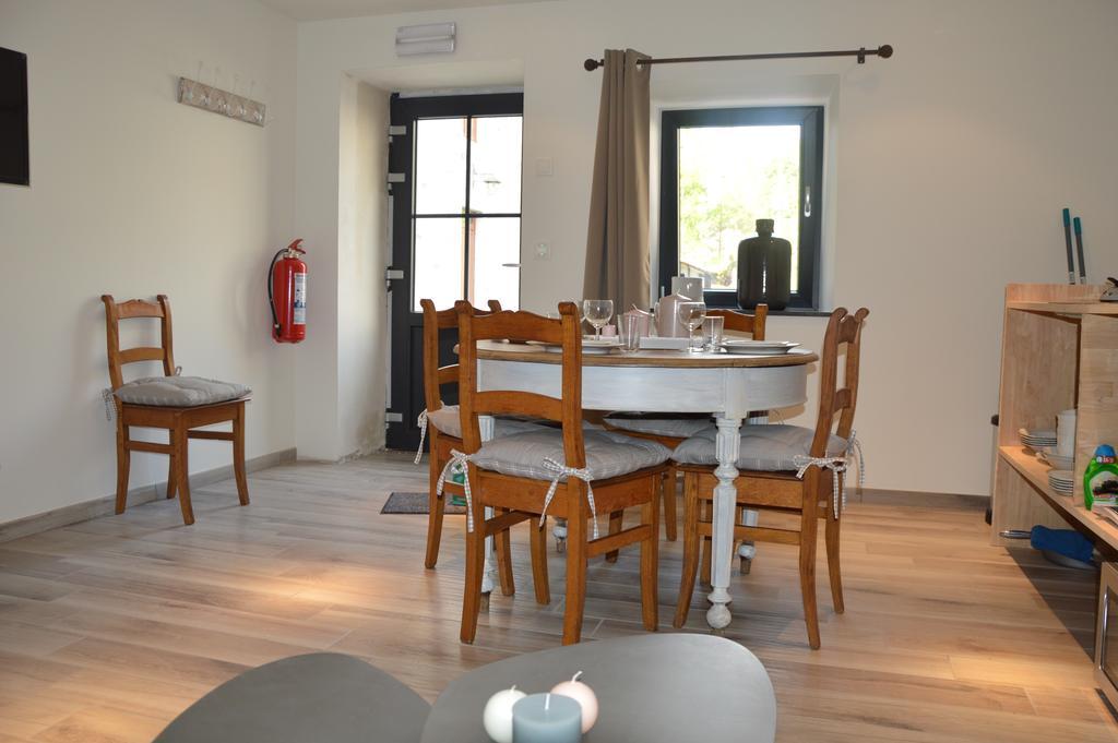 Les Gites "Coeur De Ferme" Celles  Exterior photo