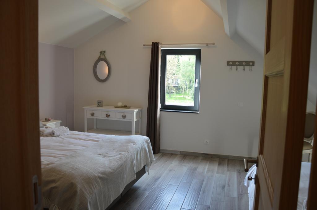 Les Gites "Coeur De Ferme" Celles  Exterior photo