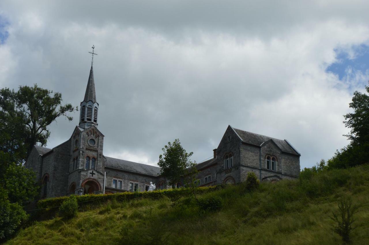 Les Gites "Coeur De Ferme" Celles  Exterior photo